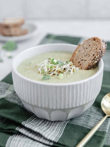 cropped-Vegan-Creamy-Broccoli-Soup-17.jpg